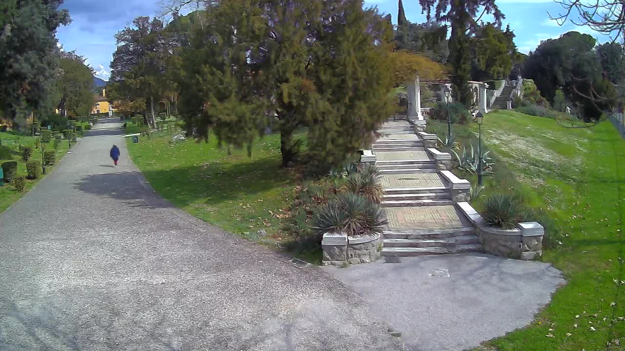 Parco Coronini-Cronberg Live Webcam – Green Oasis