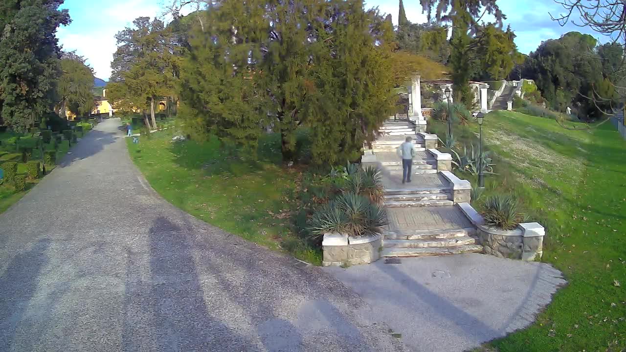 Parco Coronini-Cronberg Live Webcam – Green Oasis