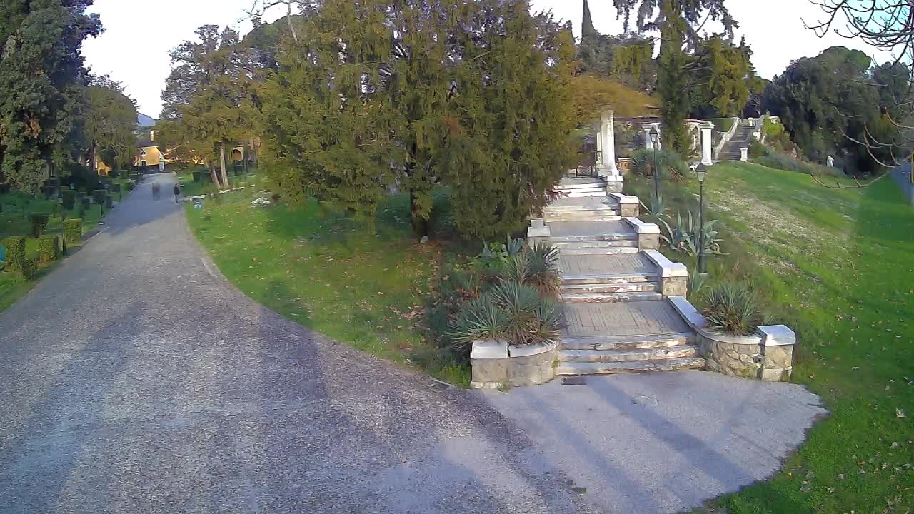 Parco Coronini-Cronberg Live Webcam – Green Oasis