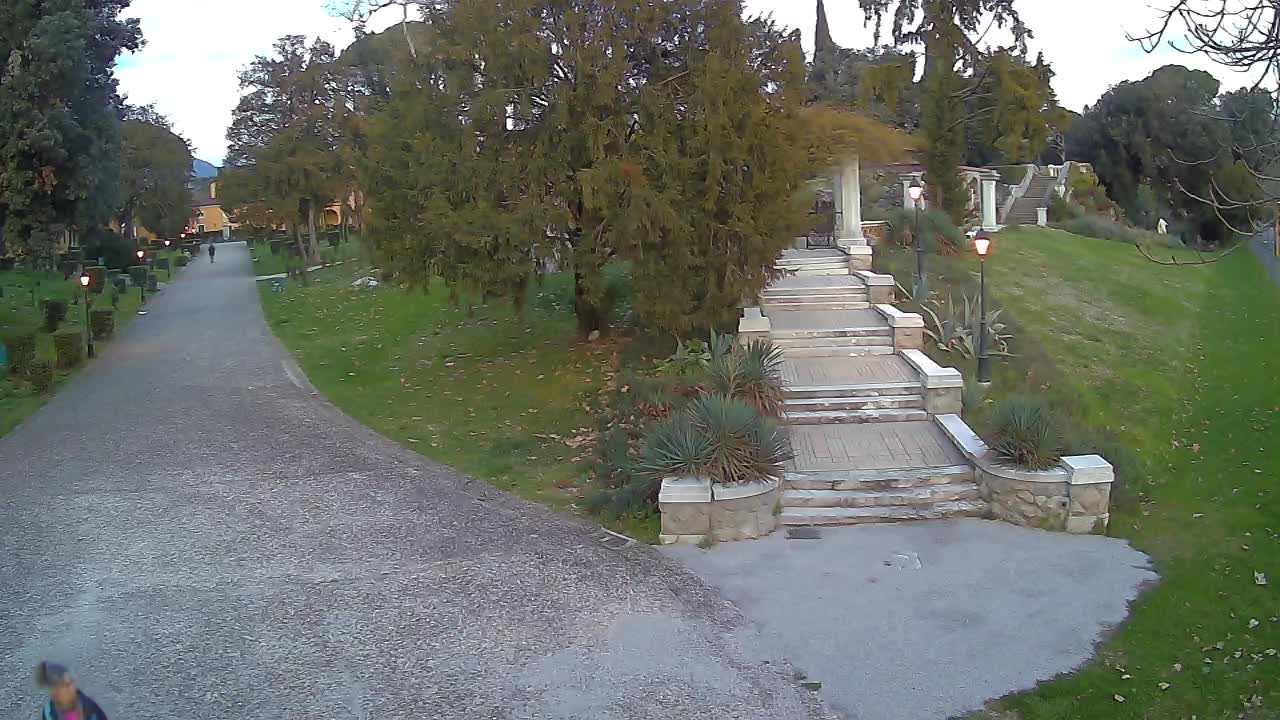 Parco Coronini-Cronberg Live Webcam – Green Oasis