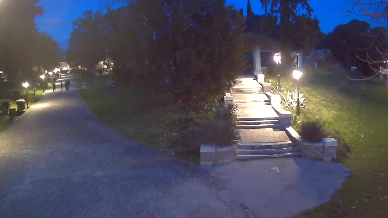 Parco Coronini-Cronberg Live Webcam – Green Oasis