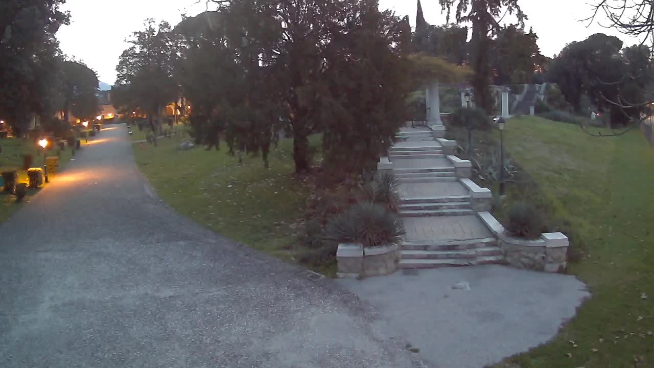 Spletna kamera park Coronini Kronberg – Gorica