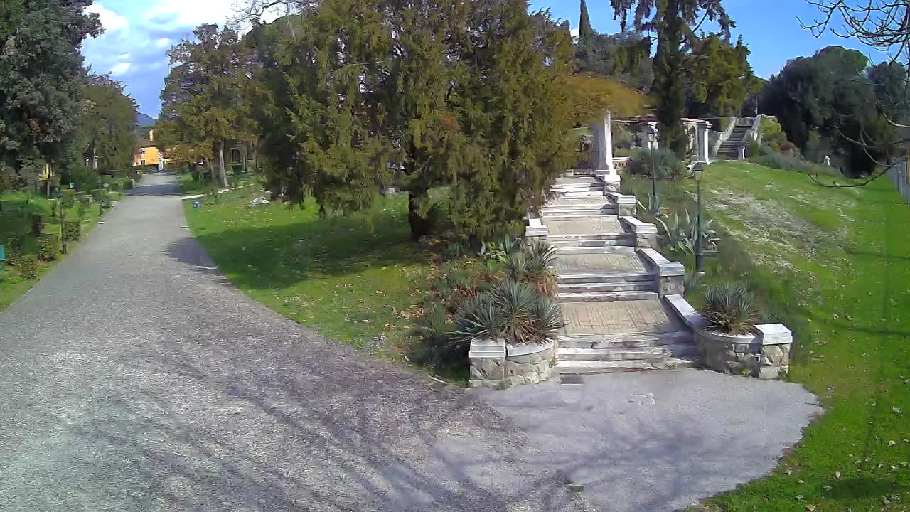 Parco Coronini-Cronberg Live Webcam – Green Oasis