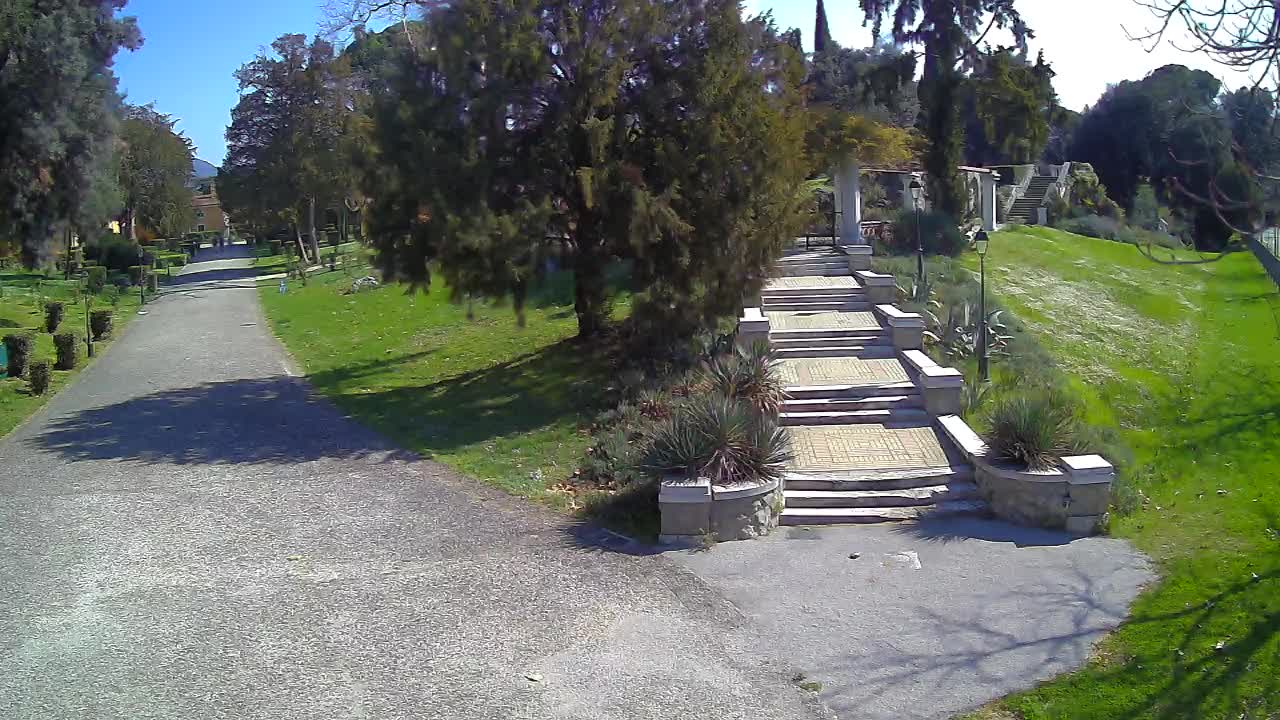 Spletna kamera park Coronini Kronberg – Gorica