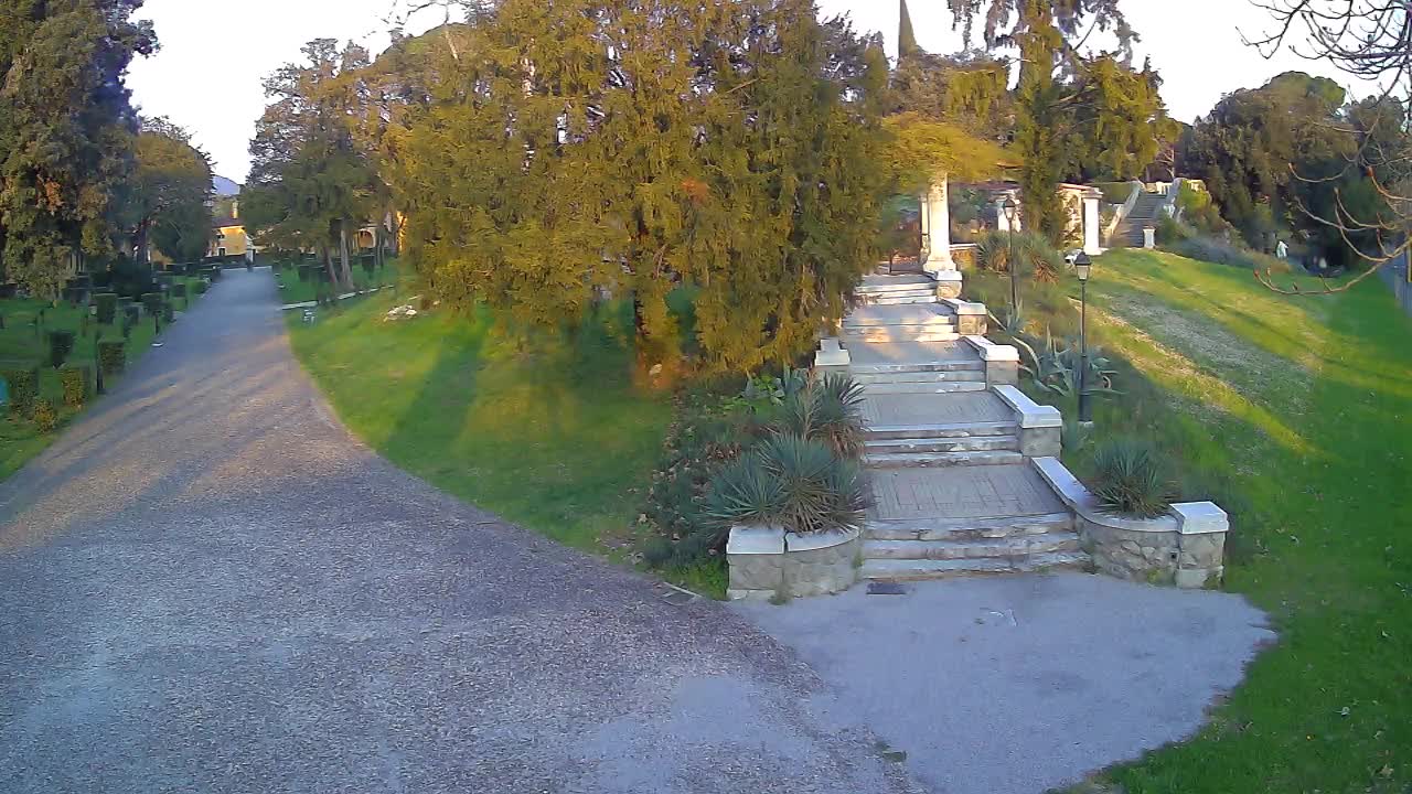 Spletna kamera park Coronini Kronberg – Gorica