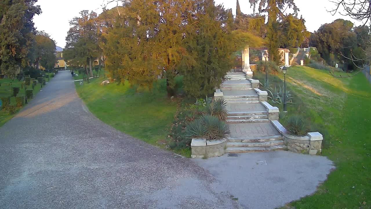 Spletna kamera park Coronini Kronberg – Gorica