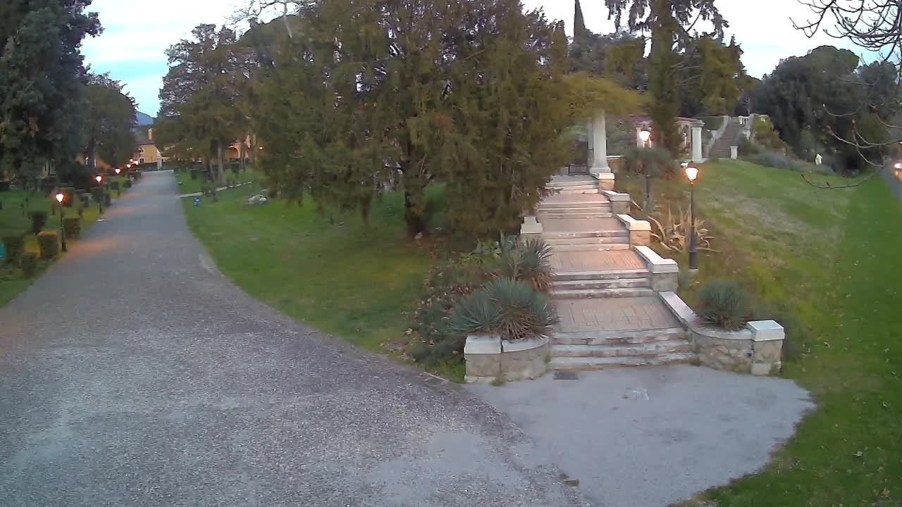 Spletna kamera park Coronini Kronberg – Gorica