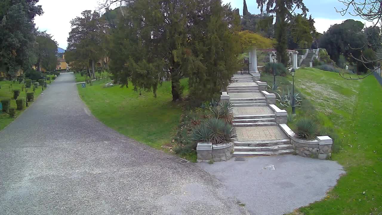 Spletna kamera park Coronini Kronberg – Gorica