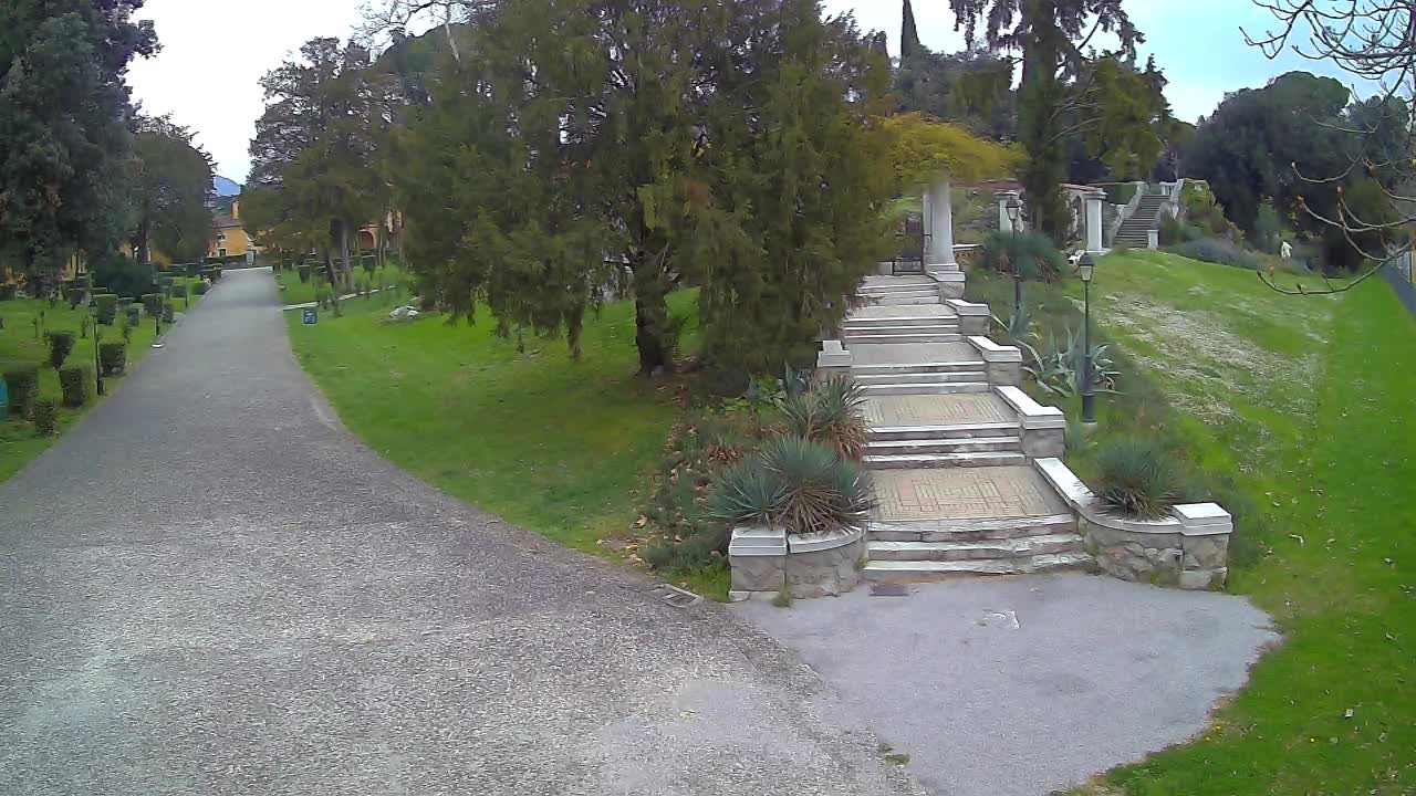 Spletna kamera park Coronini Kronberg – Gorica