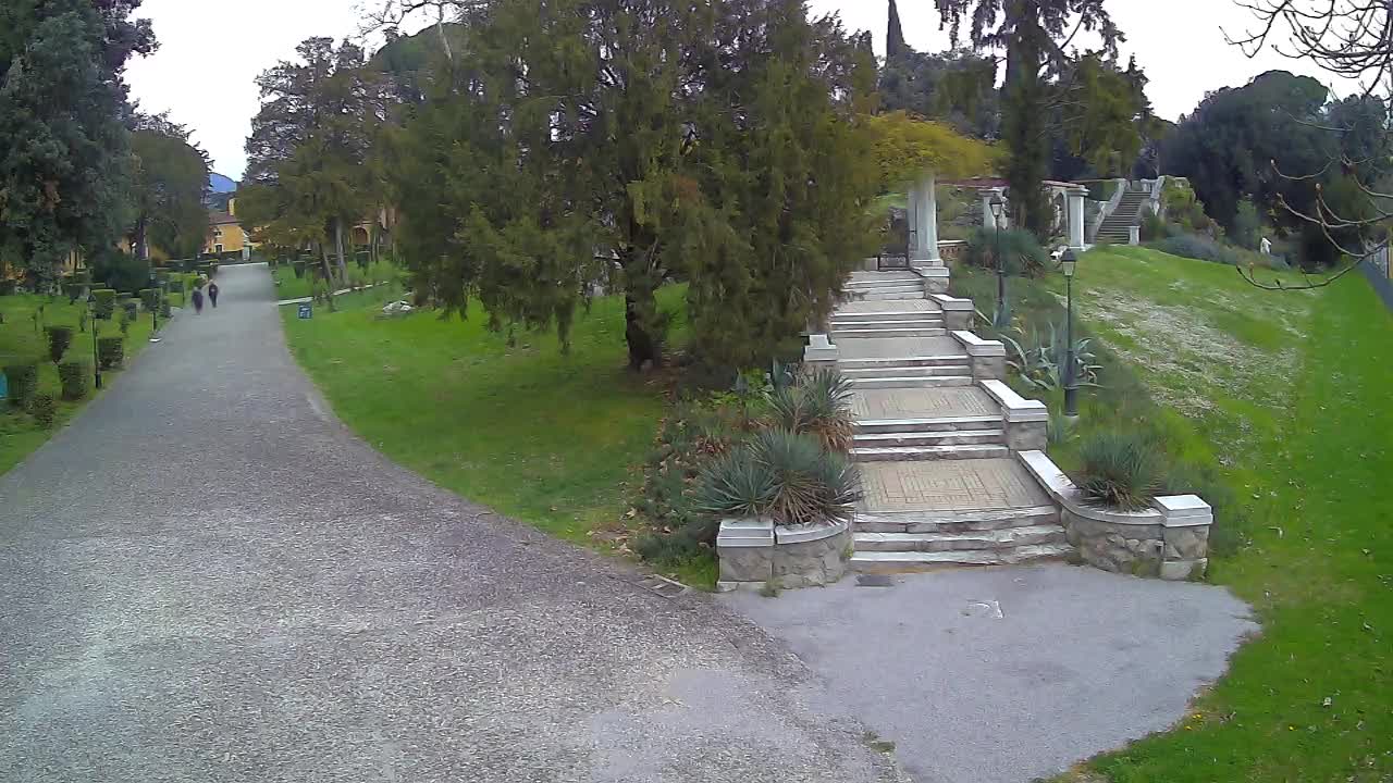 Spletna kamera park Coronini Kronberg – Gorica