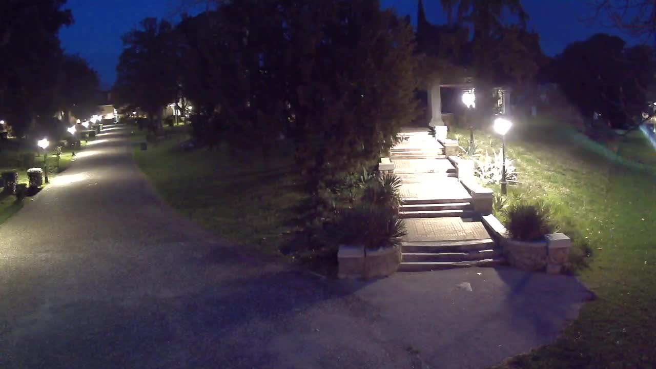 Parco Coronini-Cronberg Live Webcam – Green Oasis