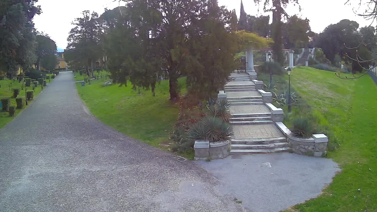 Parco Coronini-Cronberg Live Webcam – Green Oasis