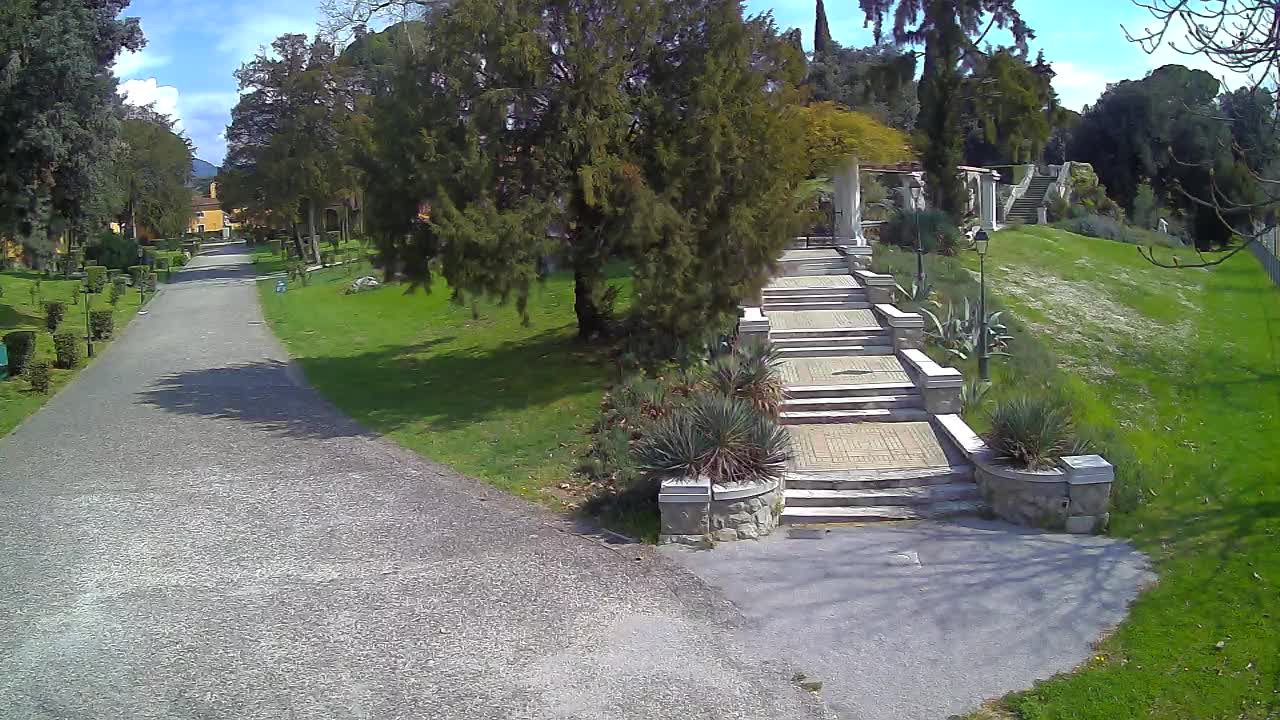 Parco Coronini-Cronberg Live Webcam – Green Oasis