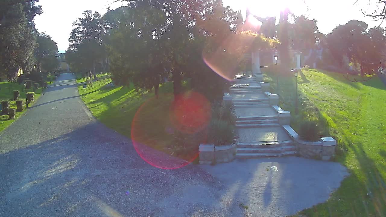 Parco Coronini-Cronberg Live Webcam – Green Oasis