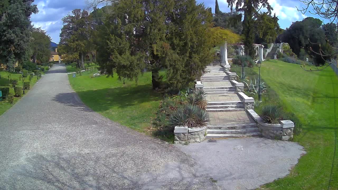 Spletna kamera park Coronini Kronberg – Gorica