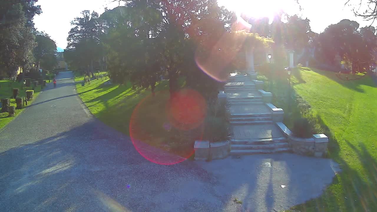 Parco Coronini-Cronberg Live Webcam – Green Oasis