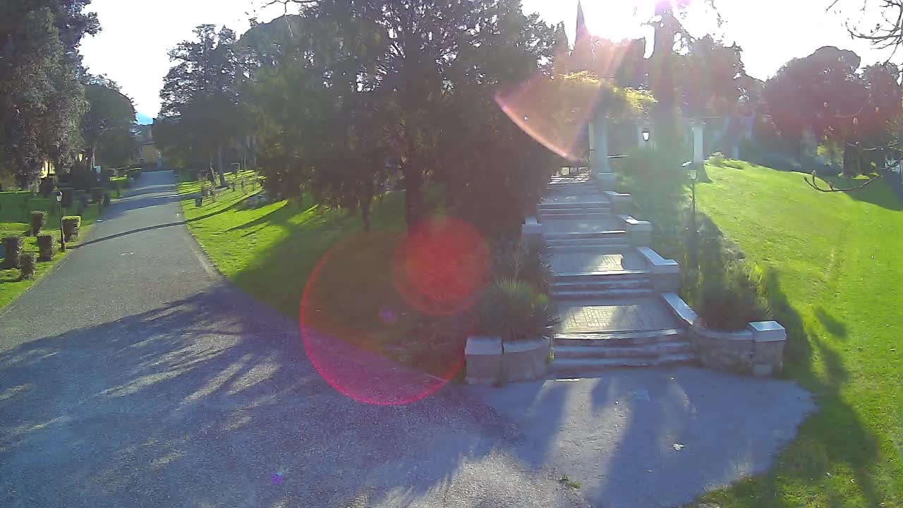 Parco Coronini-Cronberg Live Webcam – Green Oasis