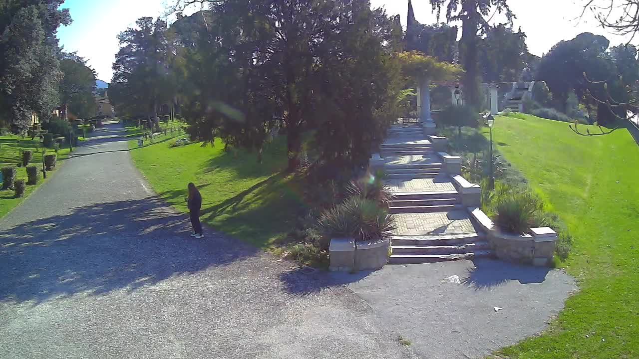 Parco Coronini-Cronberg Live Webcam – Green Oasis