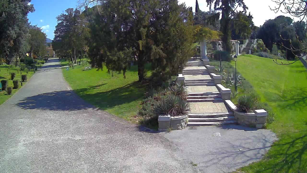 Parco Coronini-Cronberg Live Webcam – Green Oasis