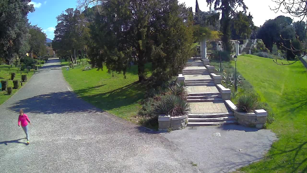 Parco Coronini-Cronberg Live Webcam – Green Oasis