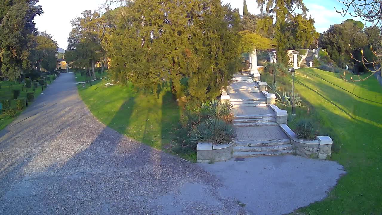 Parco Coronini-Cronberg Live Webcam – Green Oasis