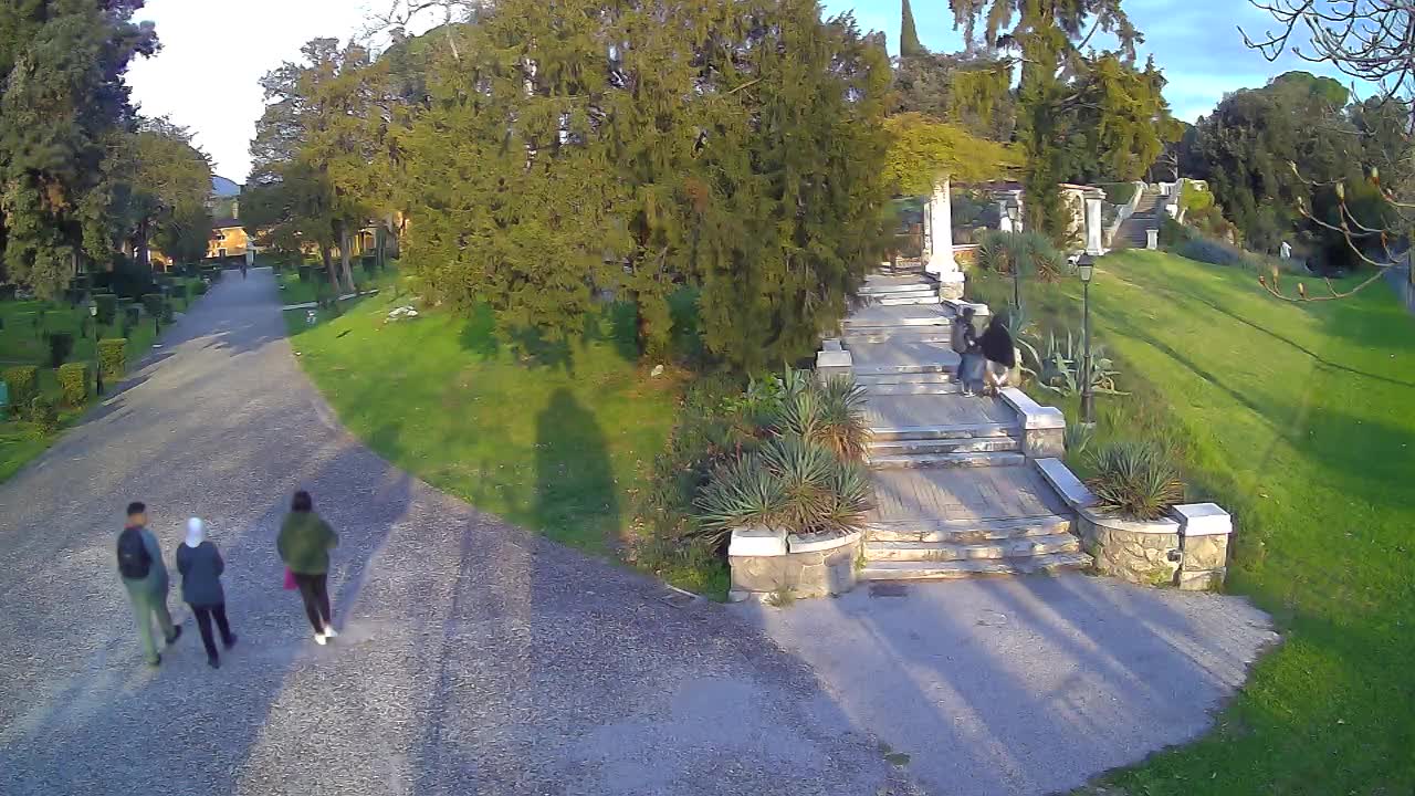 Parco Coronini-Cronberg Live Webcam – Green Oasis