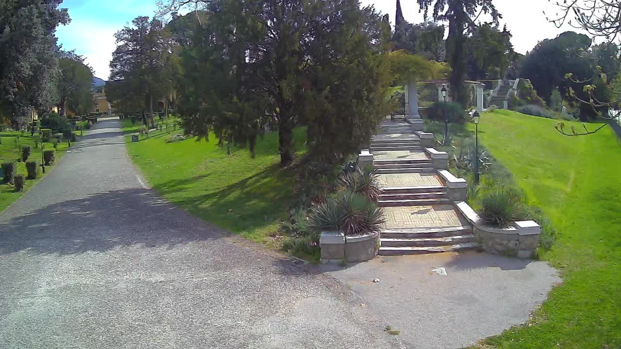 Parco Coronini-Cronberg Live Webcam – Green Oasis