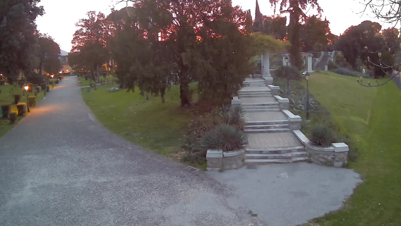 Spletna kamera park Coronini Kronberg – Gorica