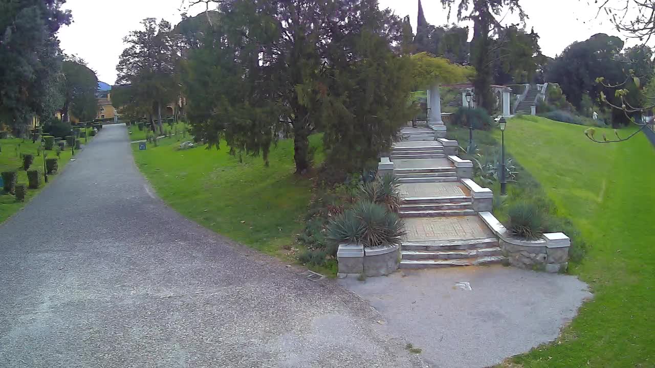 Parco Coronini-Cronberg Live Webcam – Green Oasis