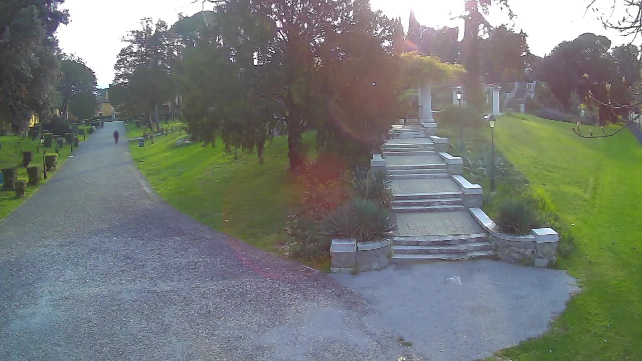 Parco Coronini-Cronberg Live Webcam – Green Oasis