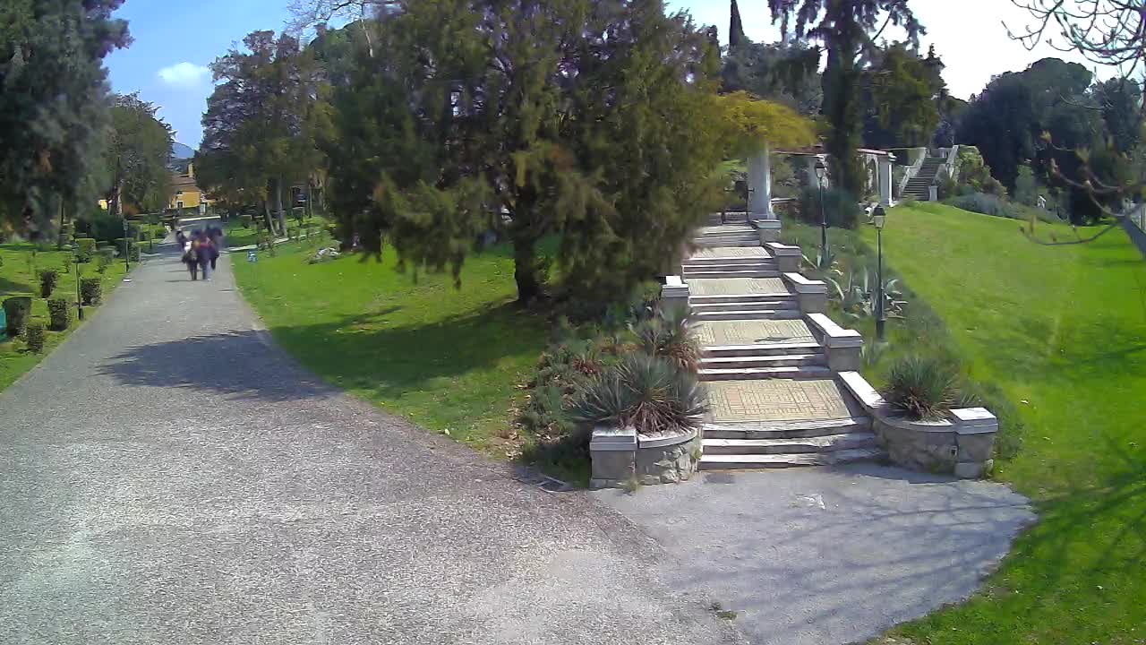 Parco Coronini-Cronberg Live Webcam – Green Oasis
