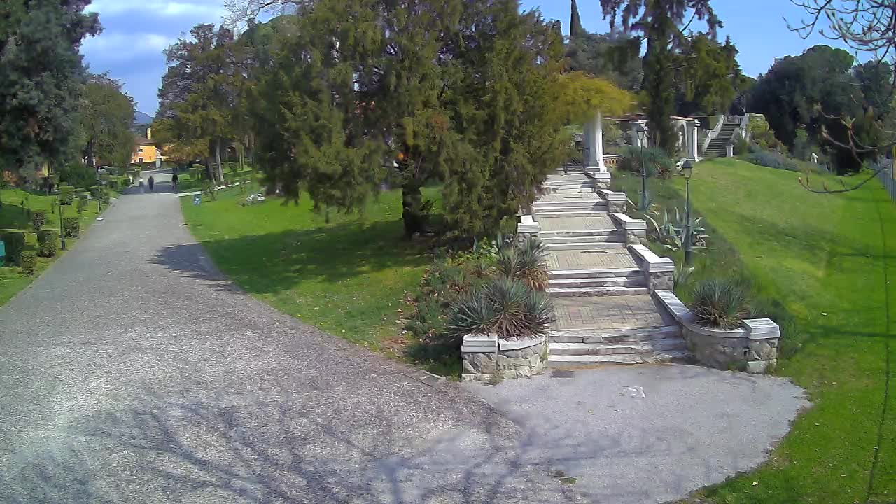 Parco Coronini-Cronberg Live Webcam – Green Oasis