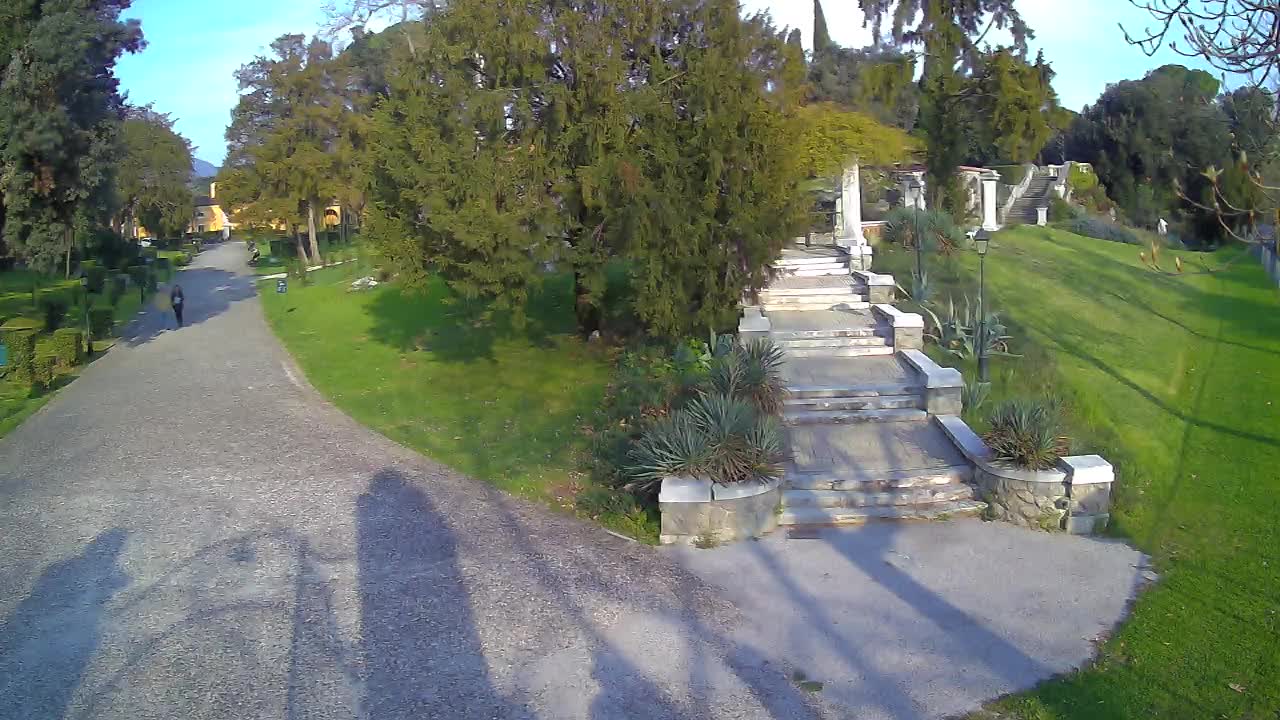 Parco Coronini-Cronberg Live Webcam – Green Oasis