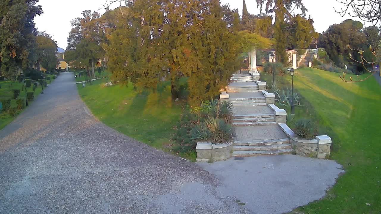Parco Coronini-Cronberg Live Webcam – Green Oasis