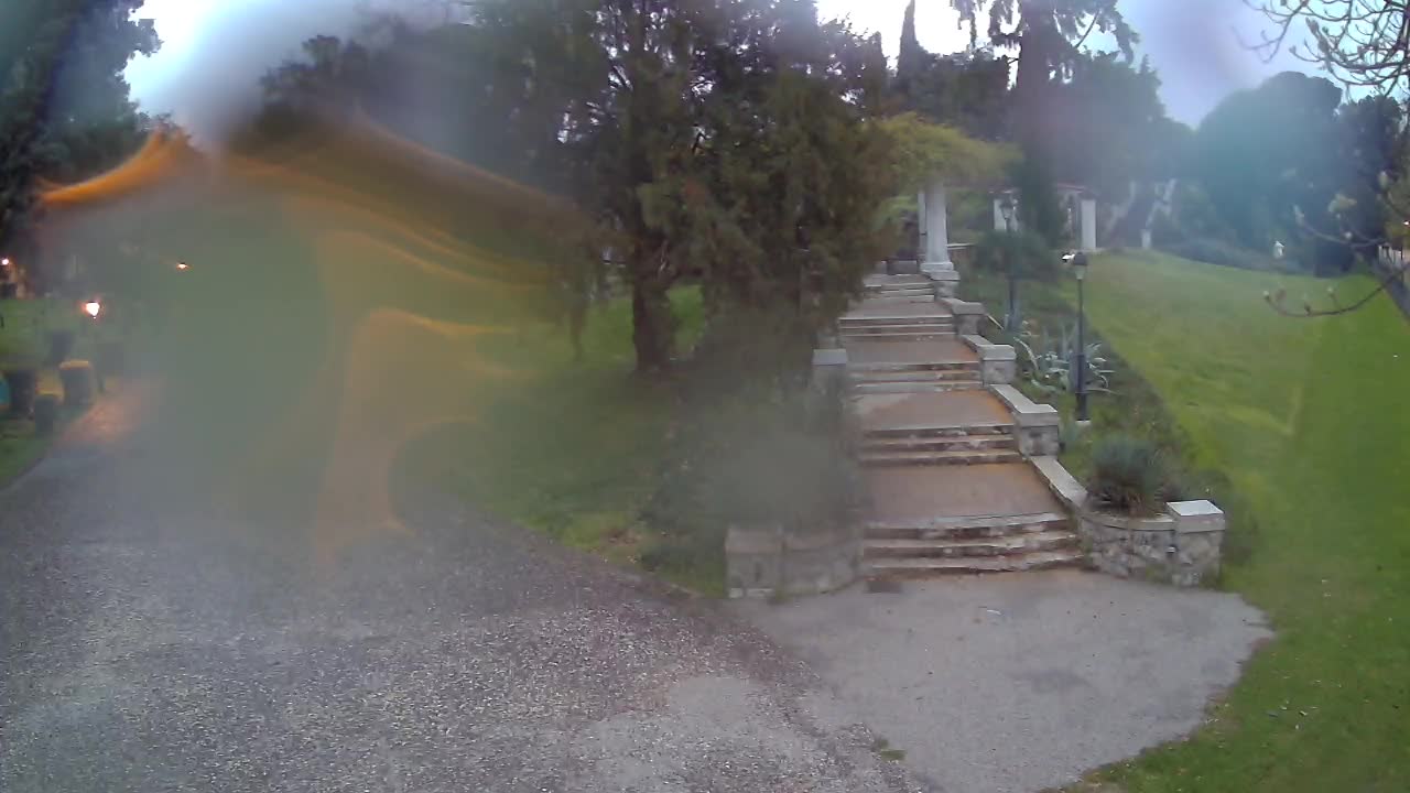 Spletna kamera park Coronini Kronberg – Gorica