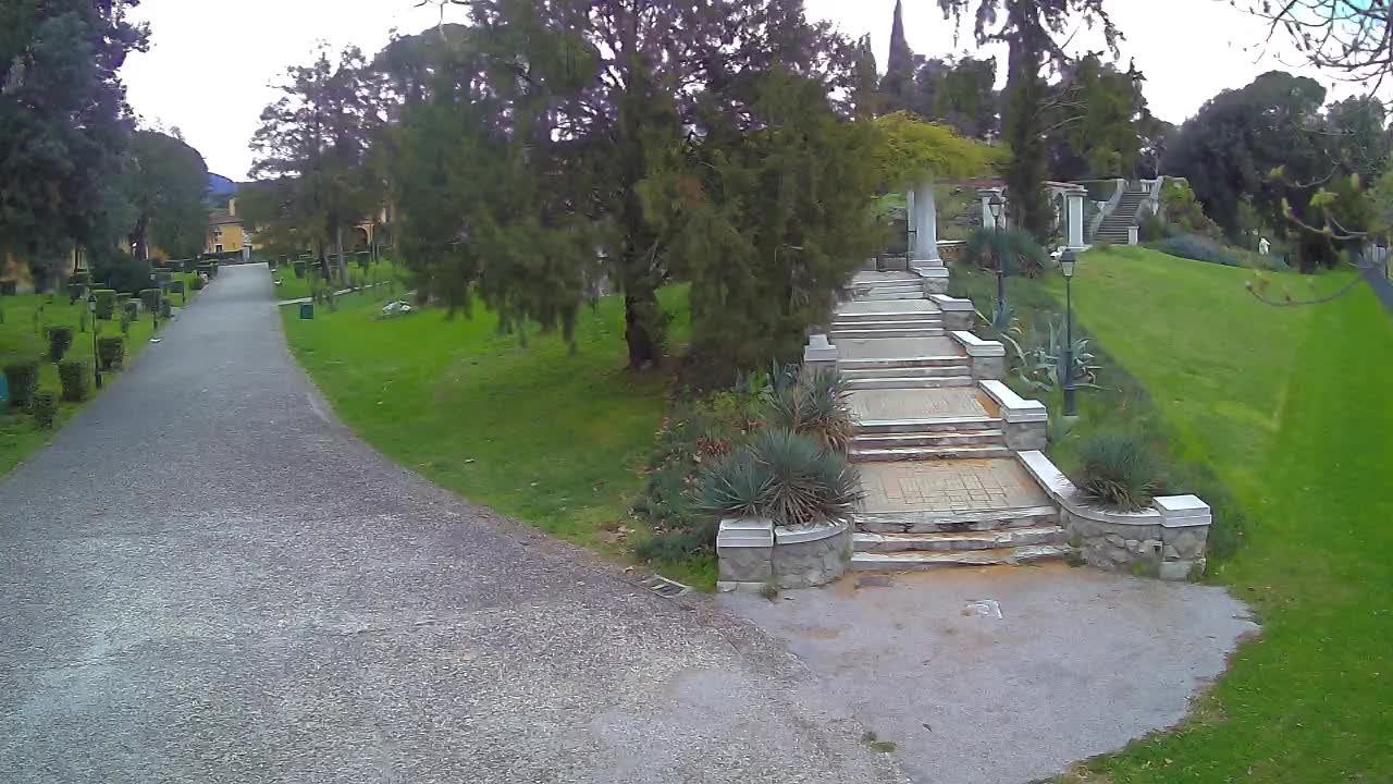 Spletna kamera park Coronini Kronberg – Gorica