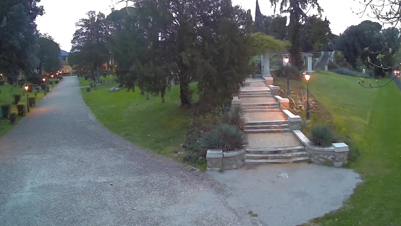 Parco Coronini-Cronberg Live Webcam – Green Oasis