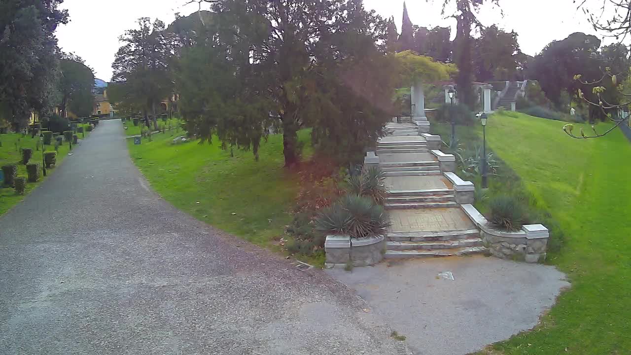 Parco Coronini-Cronberg Live Webcam – Green Oasis