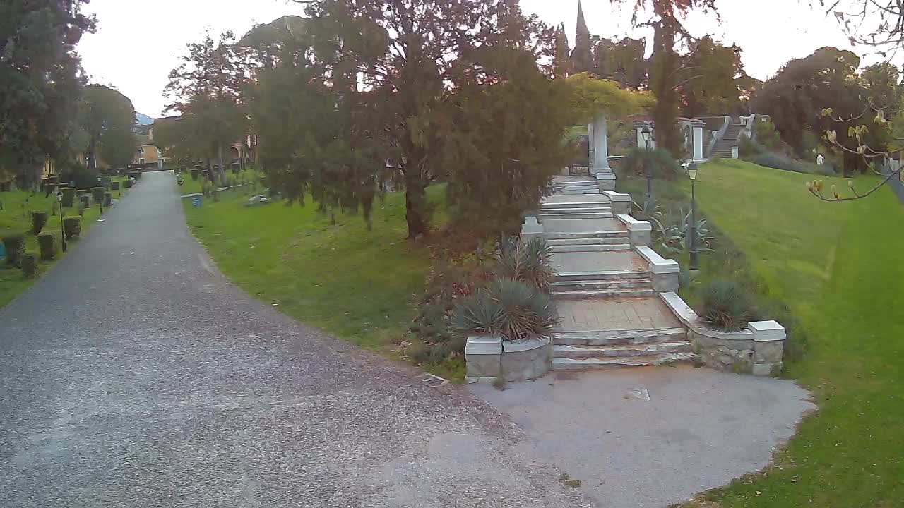 Parco Coronini-Cronberg Live Webcam – Green Oasis
