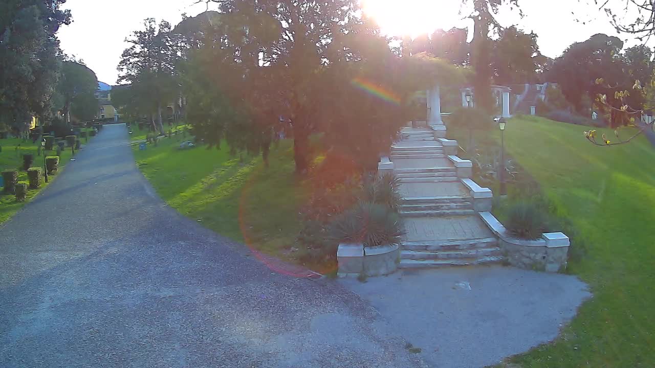 Parco Coronini-Cronberg Live Webcam – Green Oasis