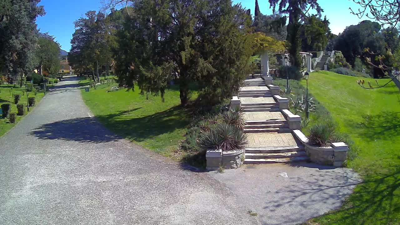 Parco Coronini-Cronberg Live Webcam – Green Oasis