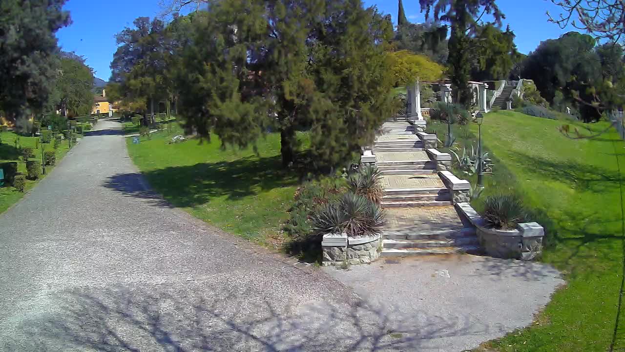 Parco Coronini-Cronberg Live Webcam – Green Oasis