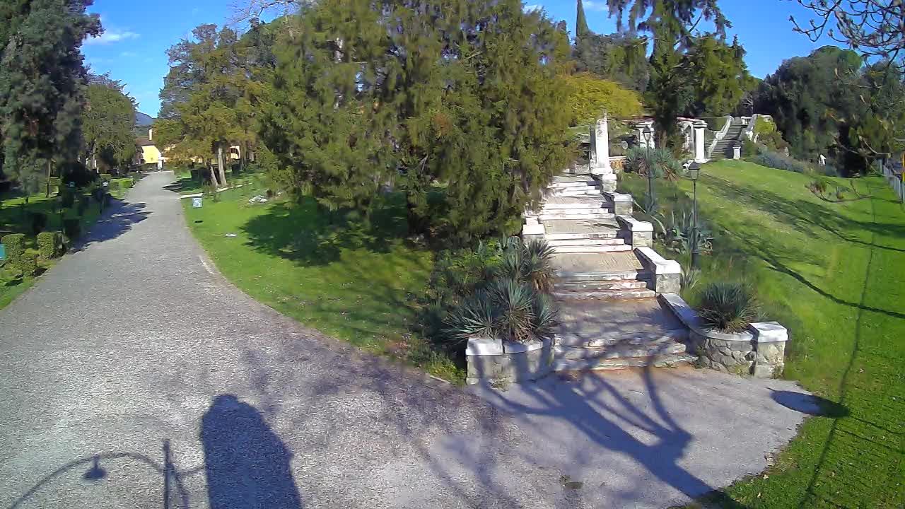 Parco Coronini-Cronberg Live Webcam – Green Oasis
