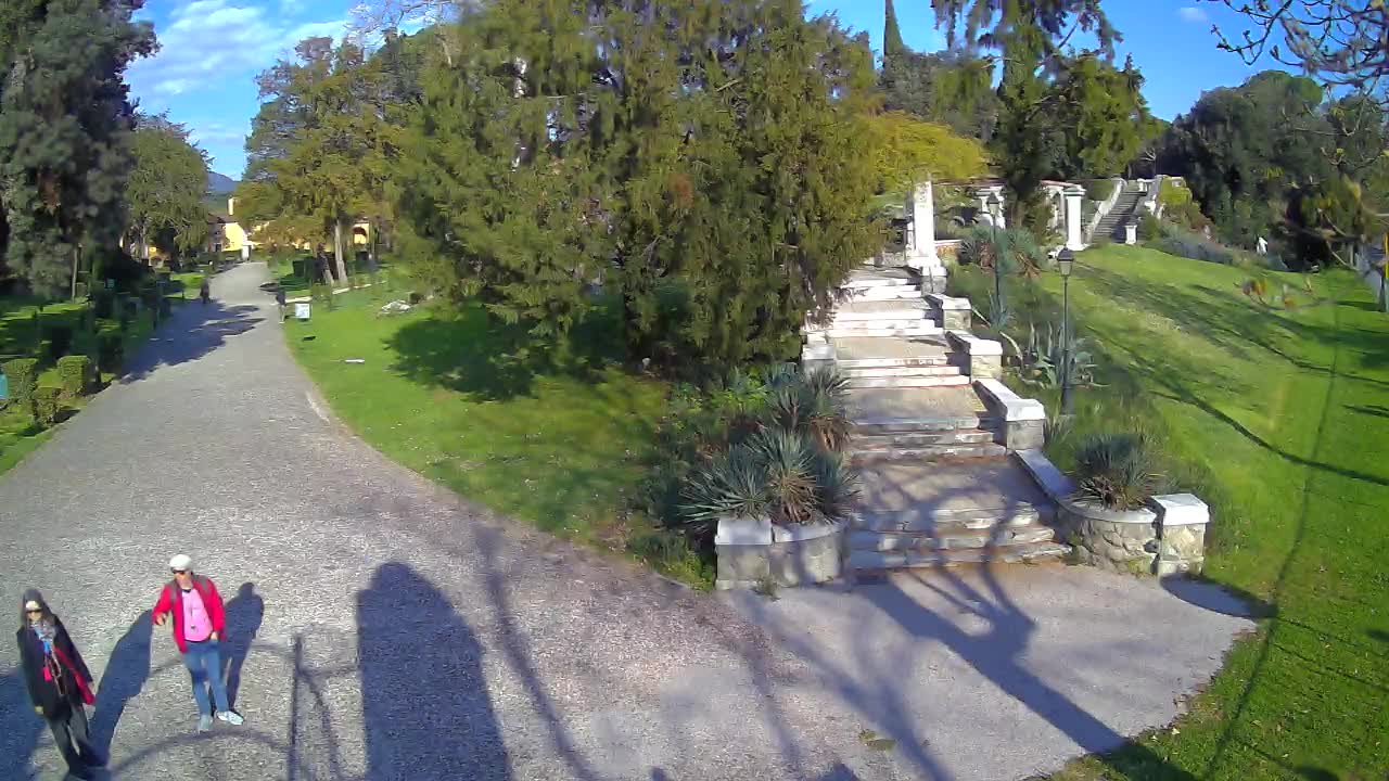 Parco Coronini-Cronberg Live Webcam – Green Oasis