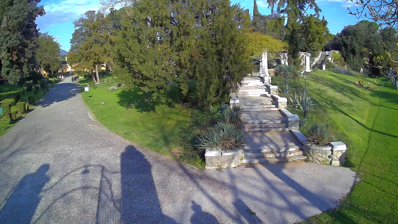 Parco Coronini-Cronberg Live Webcam – Green Oasis