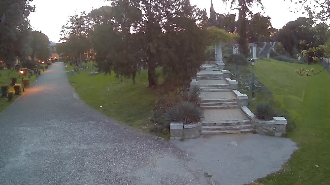 Parco Coronini-Cronberg Live Webcam – Green Oasis