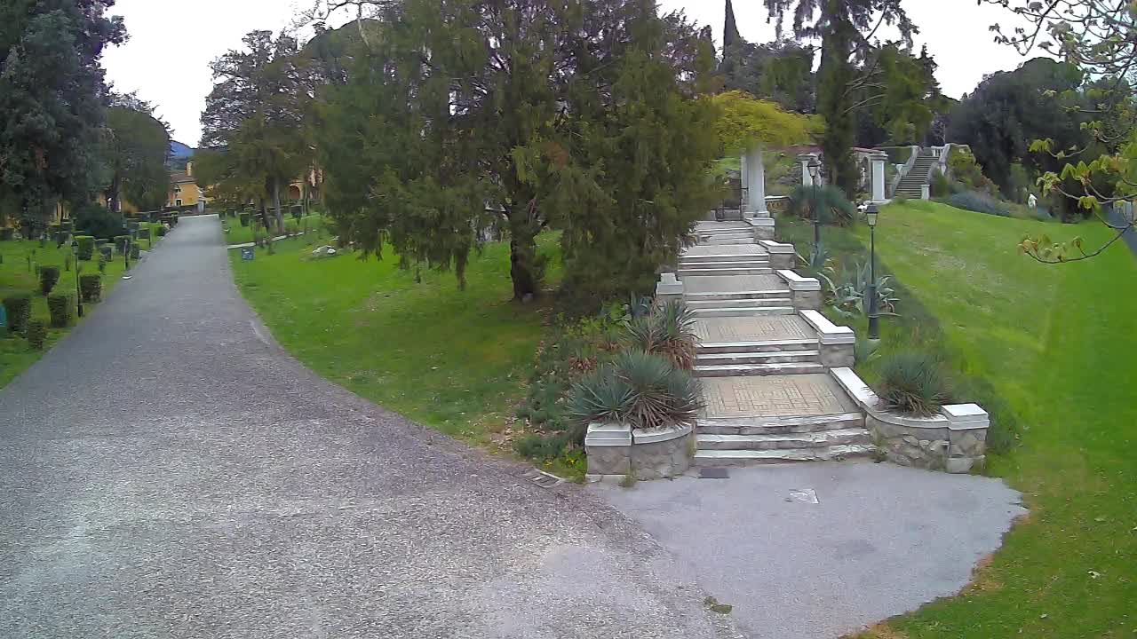 Parco Coronini-Cronberg Live Webcam – Green Oasis