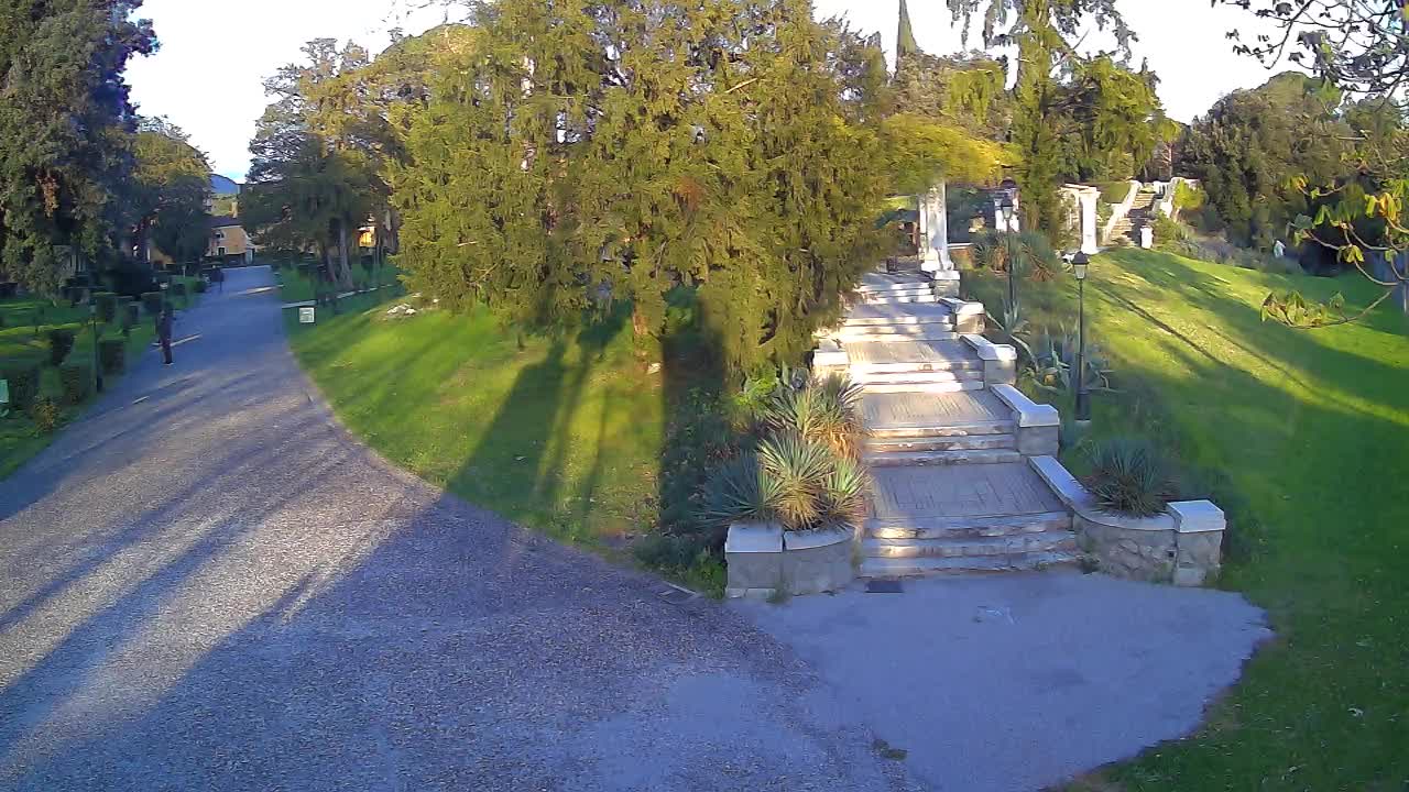 Parco Coronini-Cronberg Live Webcam – Green Oasis