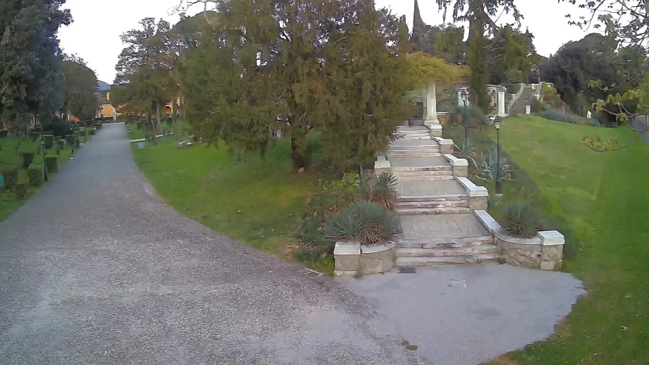 Parco Coronini-Cronberg Live Webcam – Green Oasis