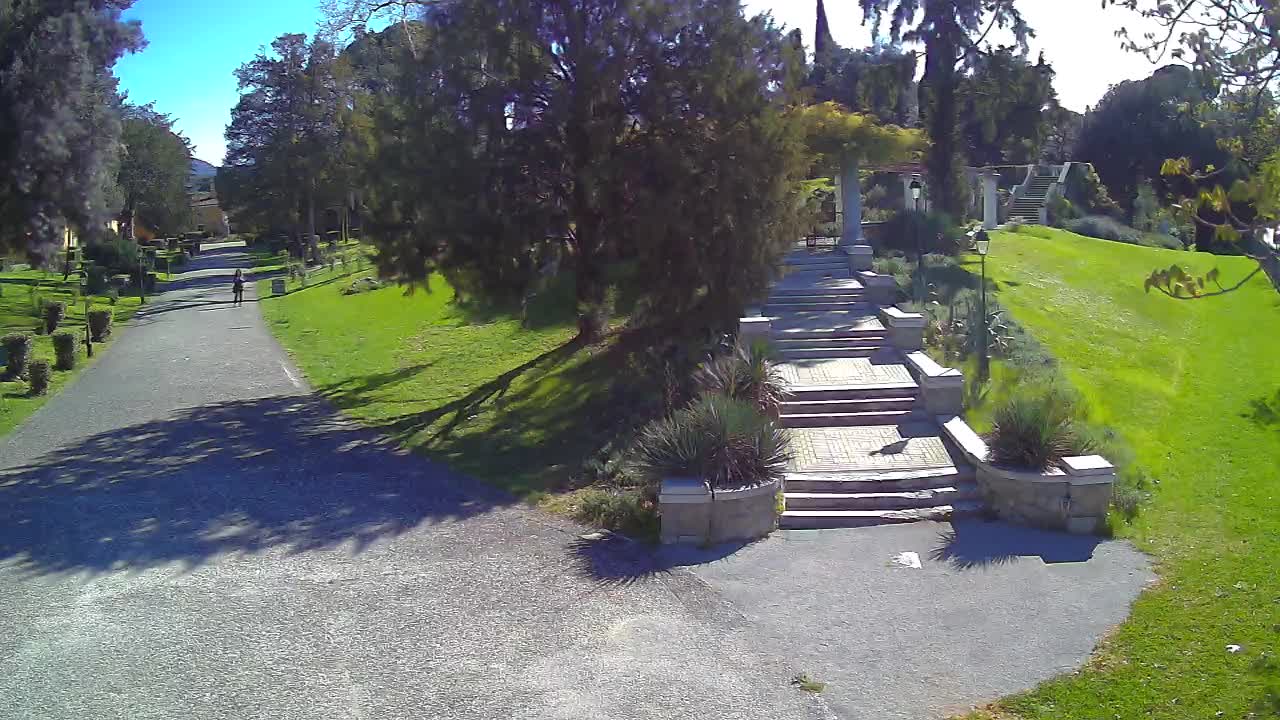 Parco Coronini-Cronberg Live Webcam – Green Oasis